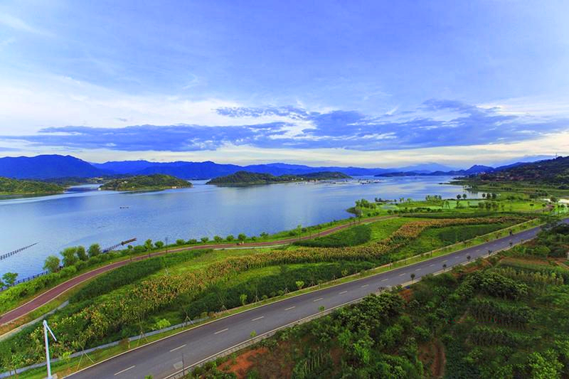 Dongjiang Lake Huanhu Road.jpg