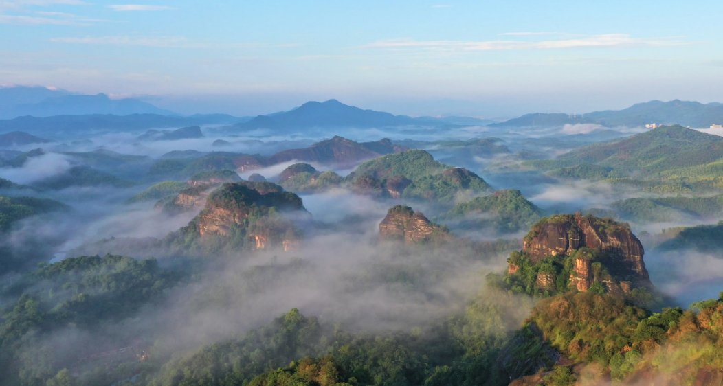 Feitian Mountain in morning mist